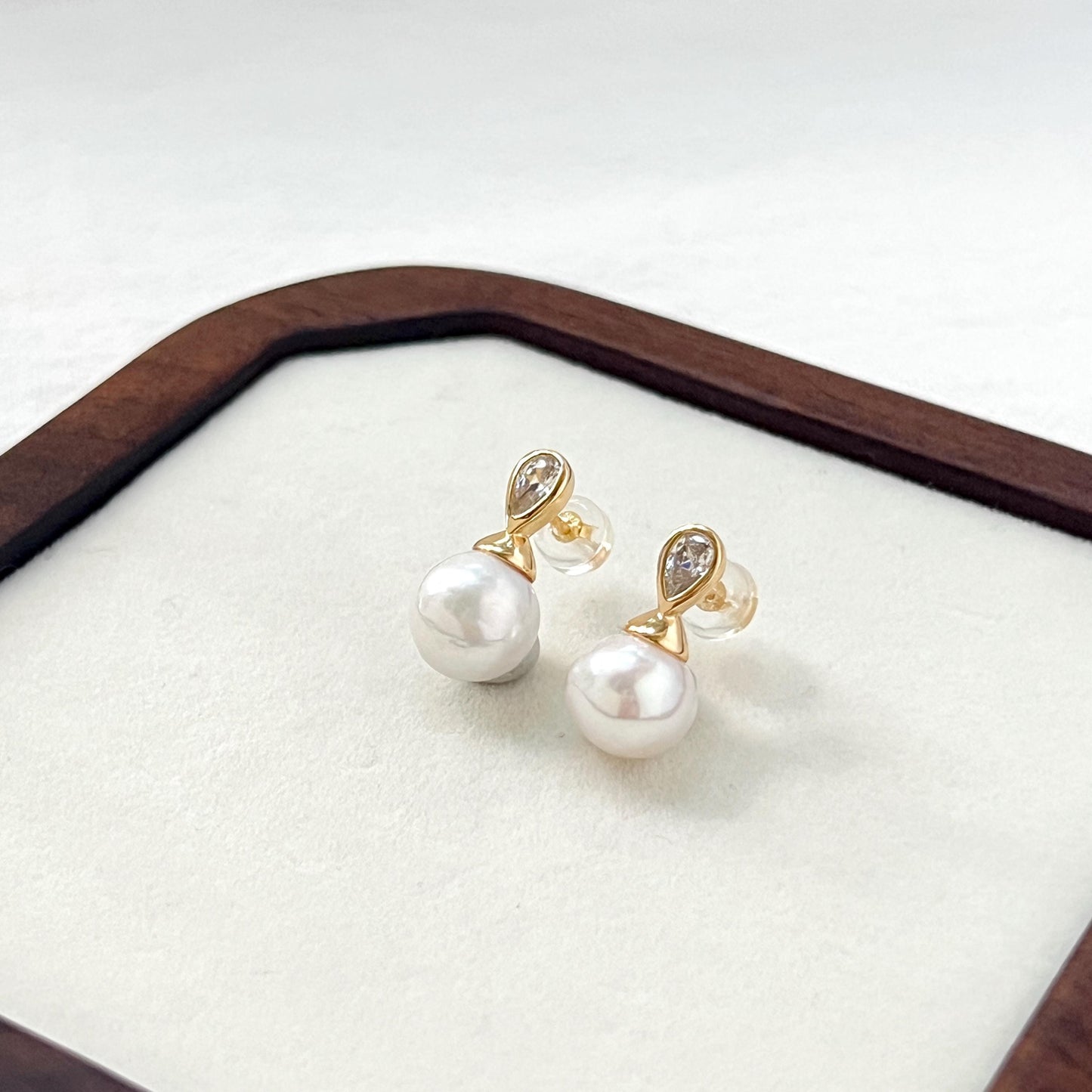 18K gold baroque freshwater pearl and crystal stud earrings, elegant minimalist bridal jewelry