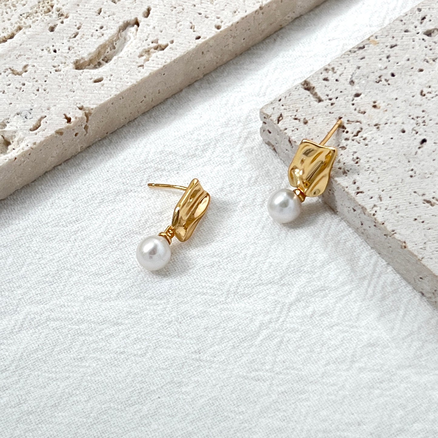 Bridal baroque pearl earrings in eco-friendly gift box
