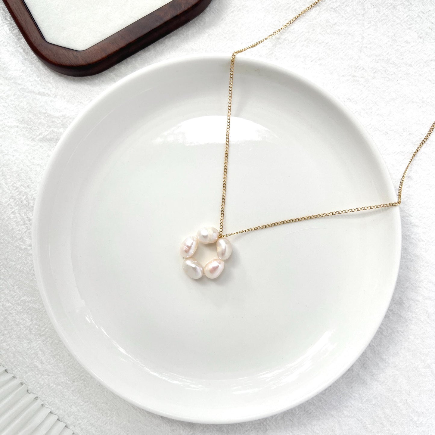 14K gold-filled baroque pearl flower necklace, ideal birthday or bridesmaid gift