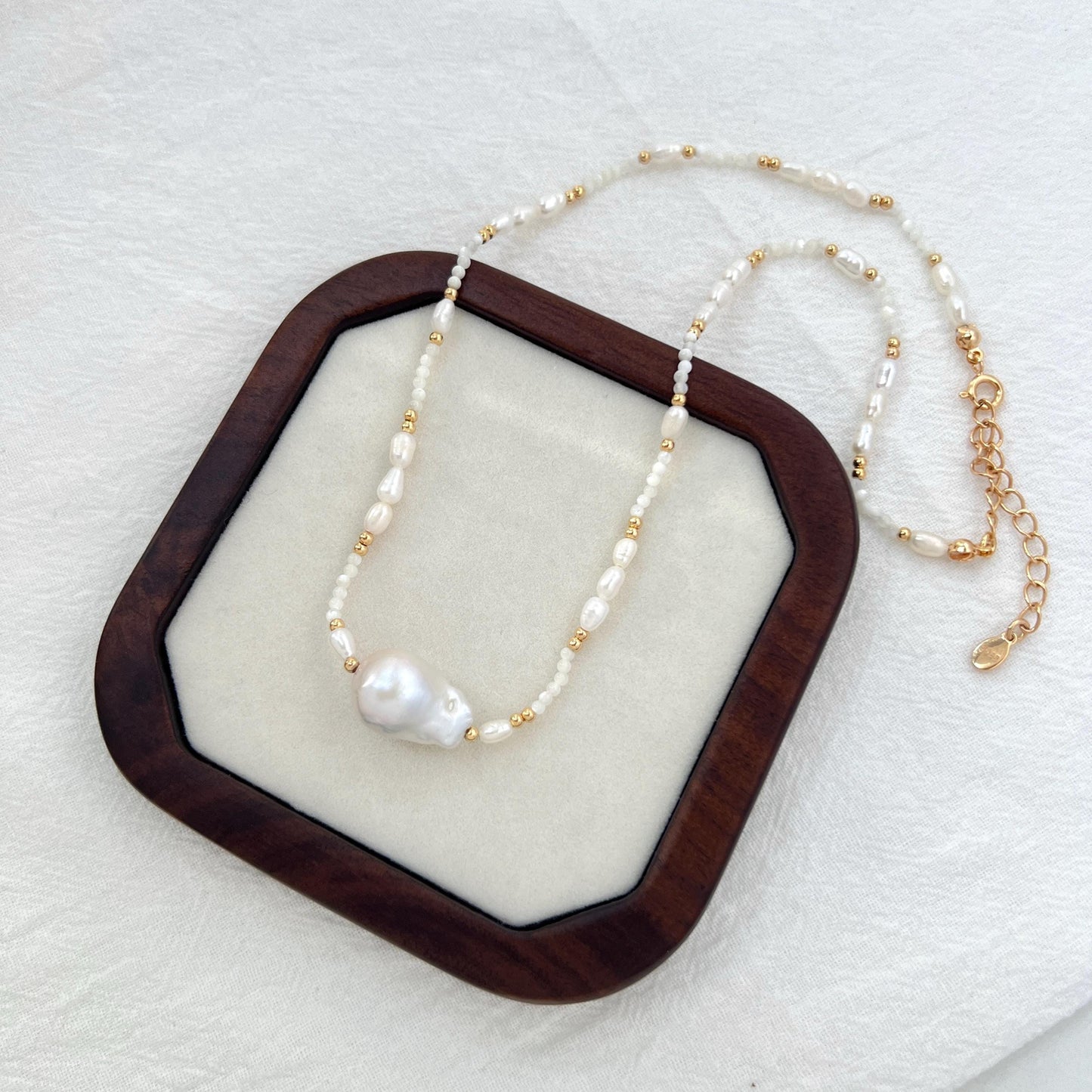 Natural Baroque Pearl Beaded Choker Statement Necklace