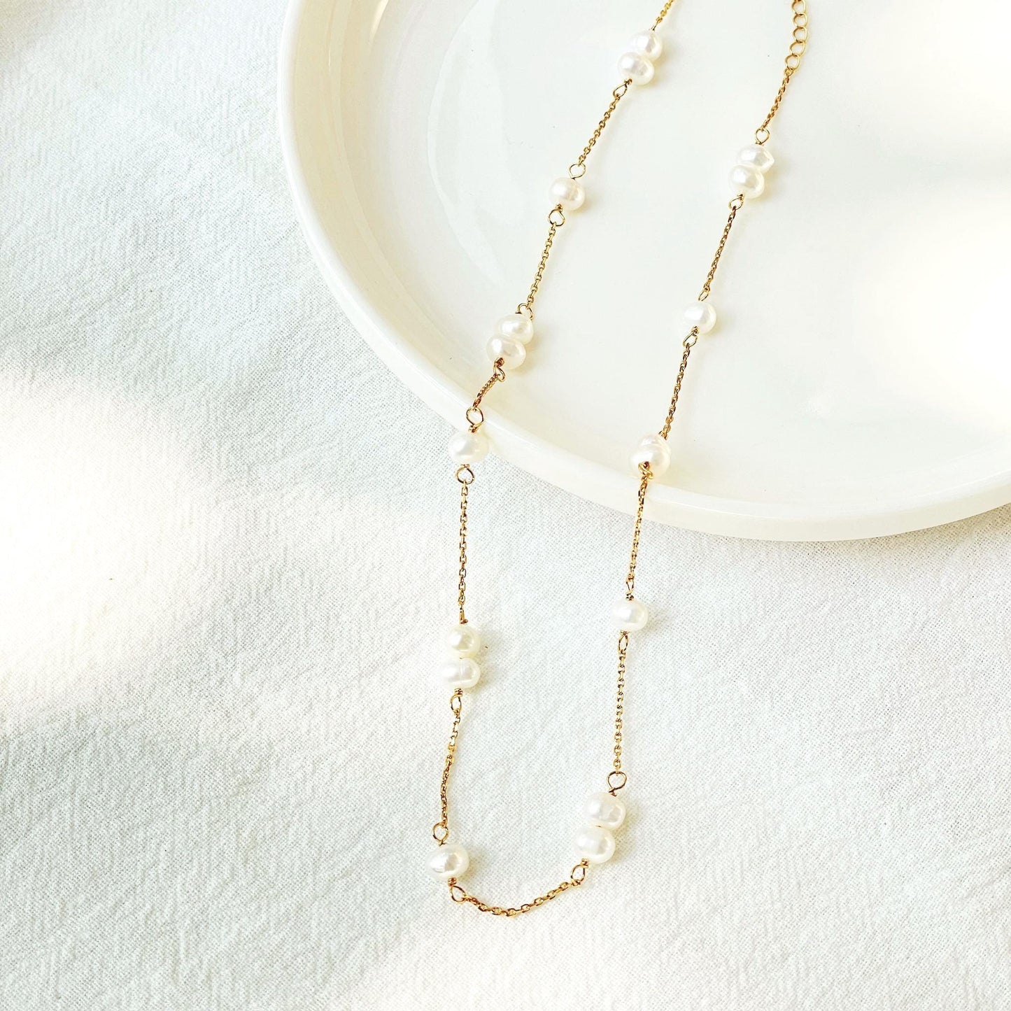 Dainty Baroque Pearl Beaded Necklace