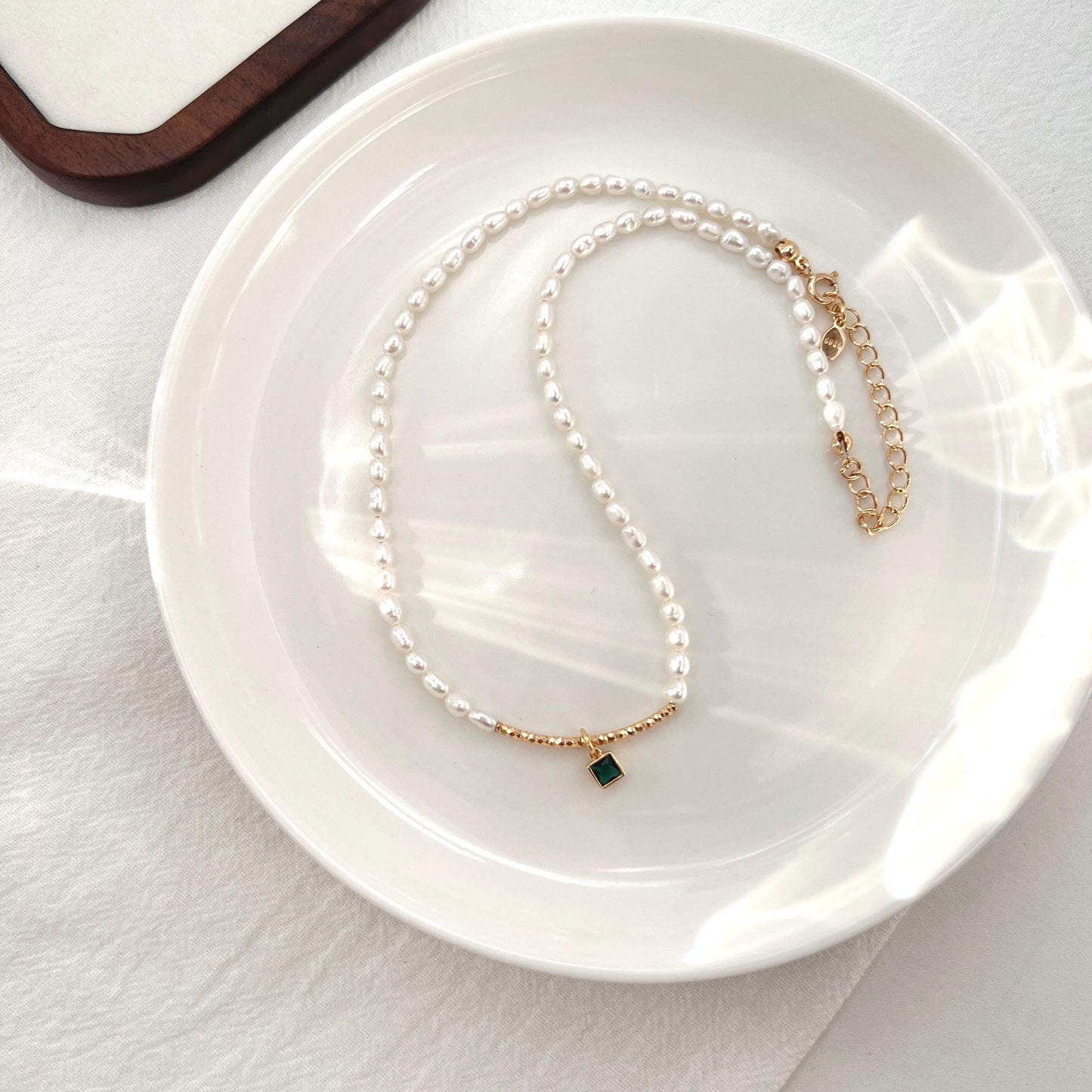 Baroque Pearl Beads With Tiny Green Zircon Charm Choker Necklace