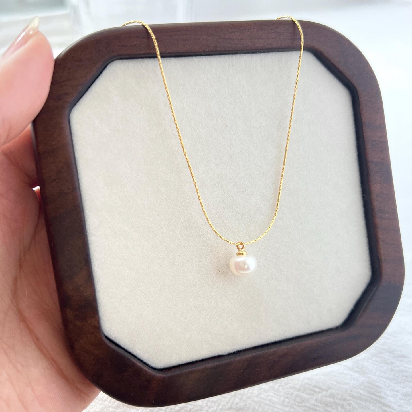 Tiny Golden Chain With Single Baroque Pearl Pendant Necklace