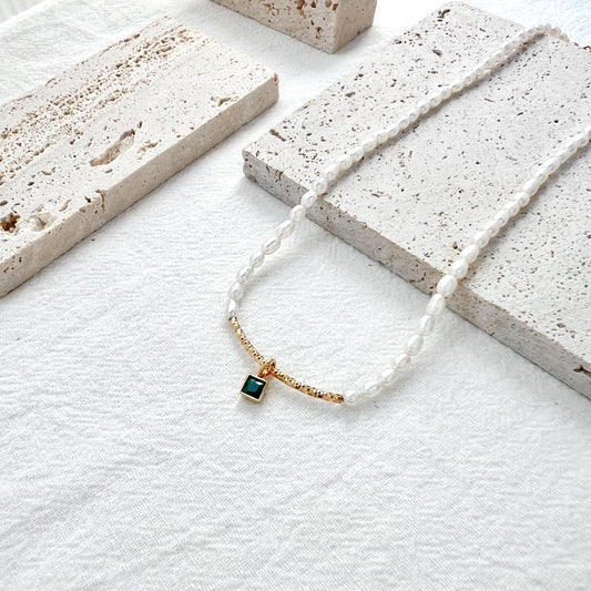 18K Gold Dainty Freshwater Baroque Pearl Beaded Necklace,Green CZ Charm Choker,Minimalist Pearl Beads Necklace,Bridal Jewelry,Gift For Her