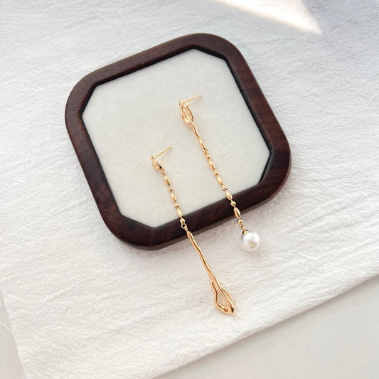 18K gold asymmetrical extra long statement pearl earrings with natural freshwater pearls