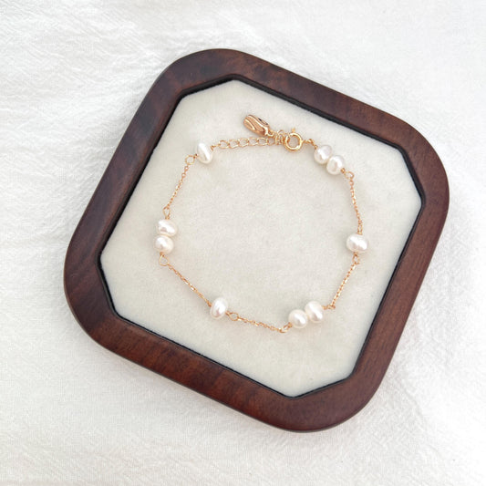 18K gold freshwater baroque pearl beaded bracelet, minimalist design