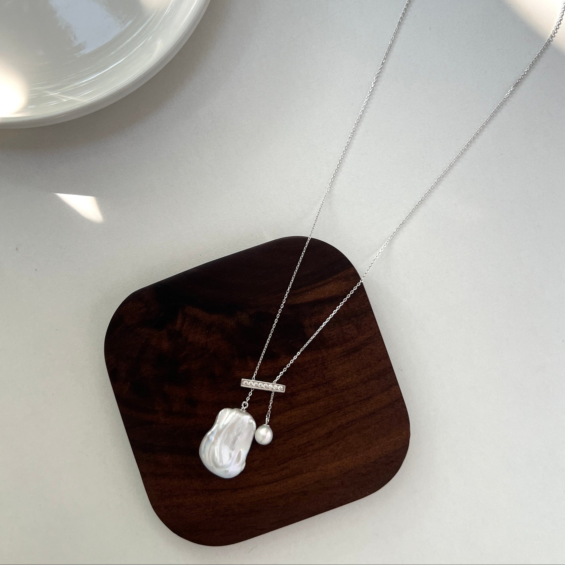 sterling silver y lariat necklace with baroque pearl and crystal bar pendant minimalist jewelry
