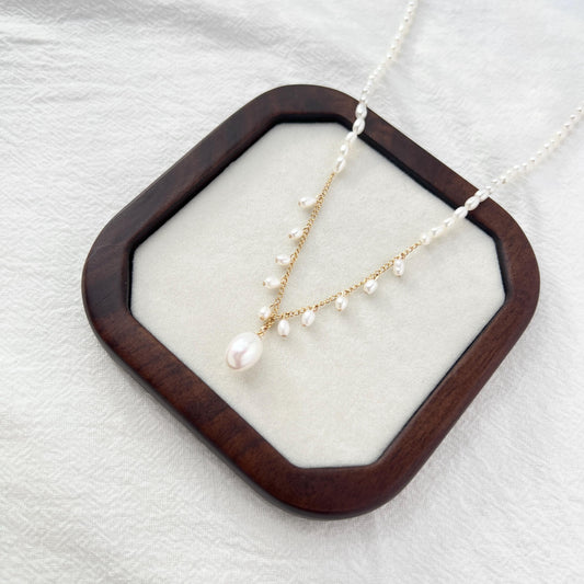 Designed for effortless layering or solo wear, this piece embodies a boho-chic vibe with a refined finish — perfect for weddings, bridesmaids, or as a meaningful gift for her. Because each baroque pearl is naturally formed, no two are exactly alike, making each necklace uniquely yours.