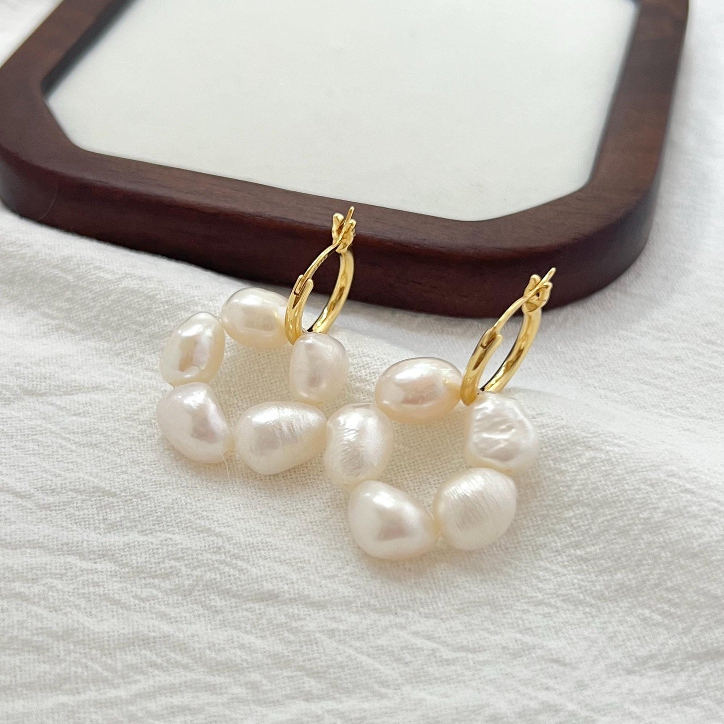 Freshwater Pearl Flower Hoop Earrings,Dainty Baroque Pearl Bead Huggie Earrings,Minimalist Drop Dangle Earrings,Wedding Jewelry,Gift For Her