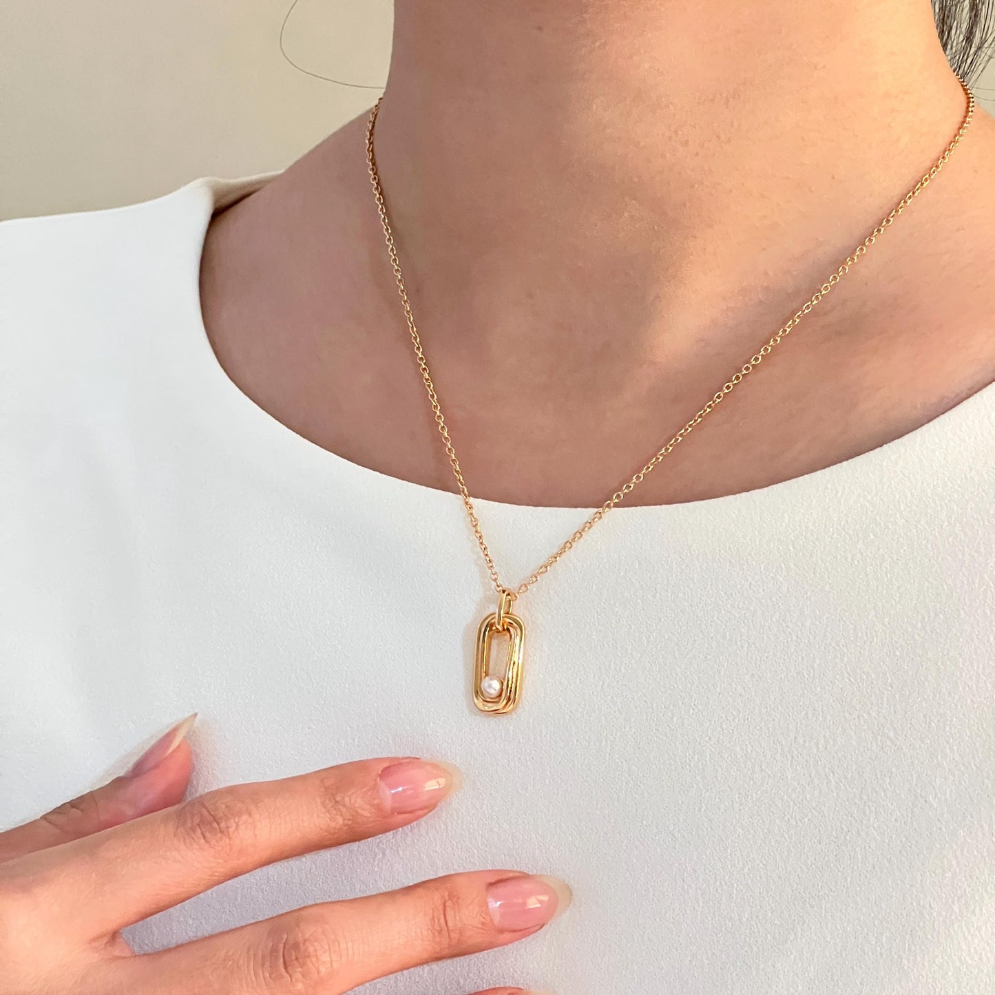 Freshwater Pearl Twisted 18K Gold Necklace,Dainty Swirl Bar Necklace,Minimalist Coiled Everyday Jewelry,Wedding Bridal Jewelry,Birthday Gift