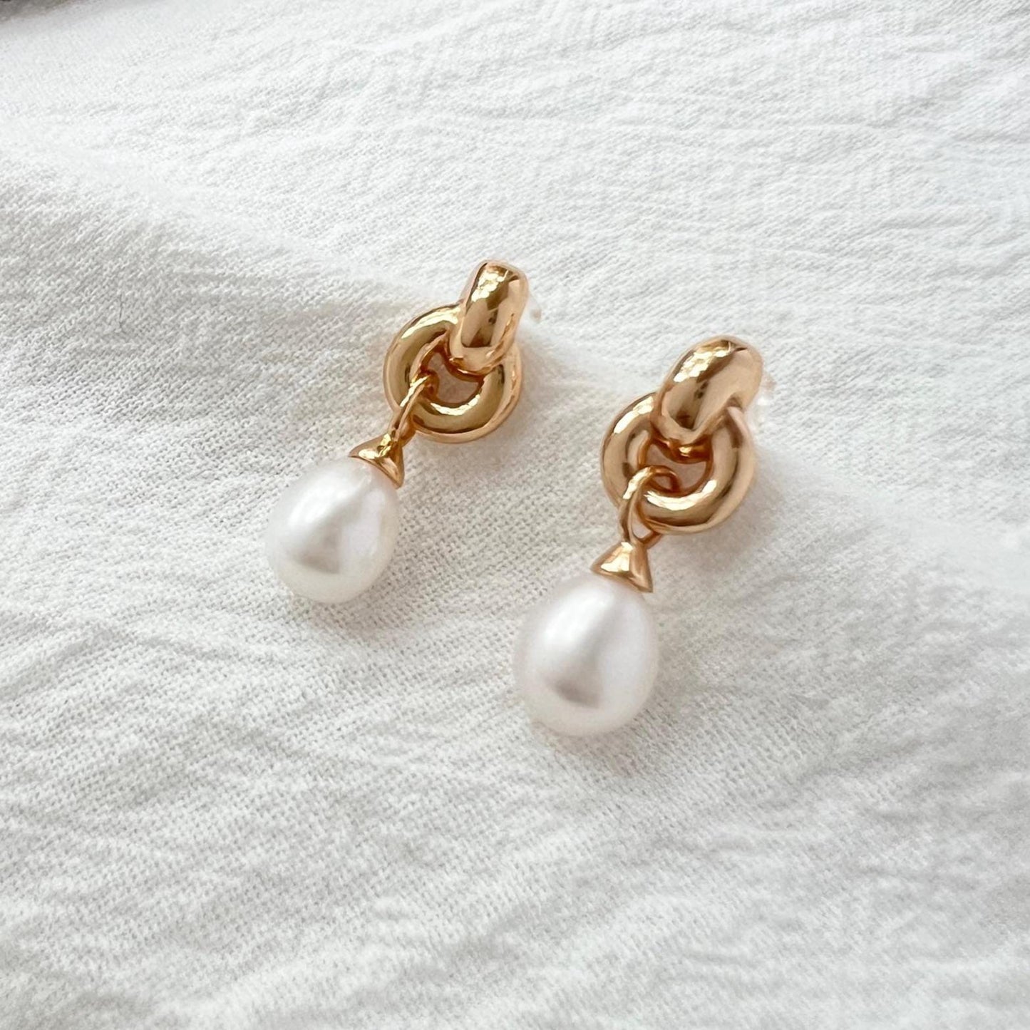 18K Gold Vintage Pearl Dangling Earrings,Minimalist Everyday Celtic Knot Teardrop Earrings,Dainty Wedding Bridal Jewelry,Bridesmaid Gifts