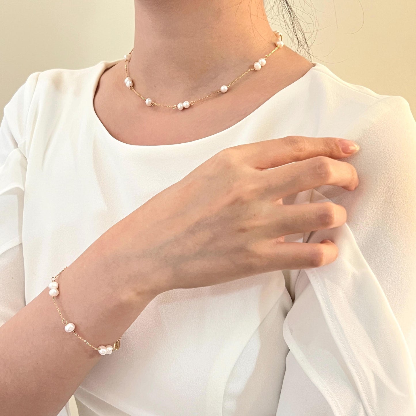 18K Gold Chain Dainty Baroque Pearl Wedding Necklace,Minimalist Tiny Pearl Choker,Bridal Necklace,Bridesmaid Gift,Christmas Gift For Her