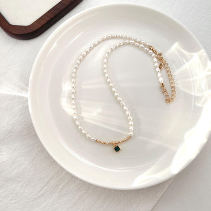 Baroque Pearl Beads With Tiny Green Zircon Charm Choker Necklace