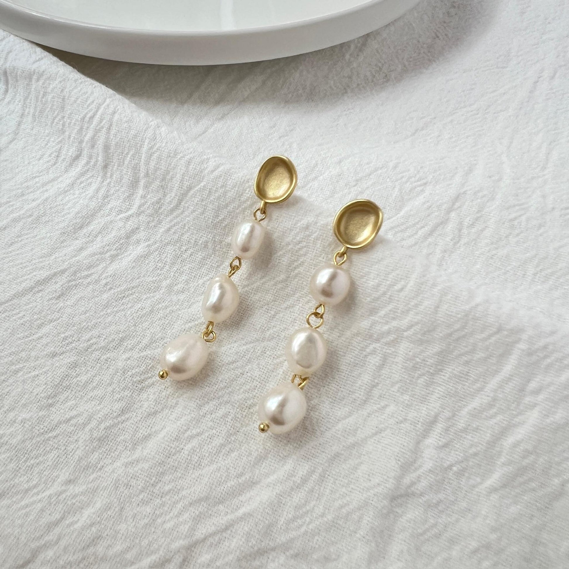 18K Matte Gold Natural Baroque Pearl Dangling Earrings,Dainty Pearl Drop Earrings,Minimalist Wedding Earrings,Bridal Jewelry,Birthday Gifts