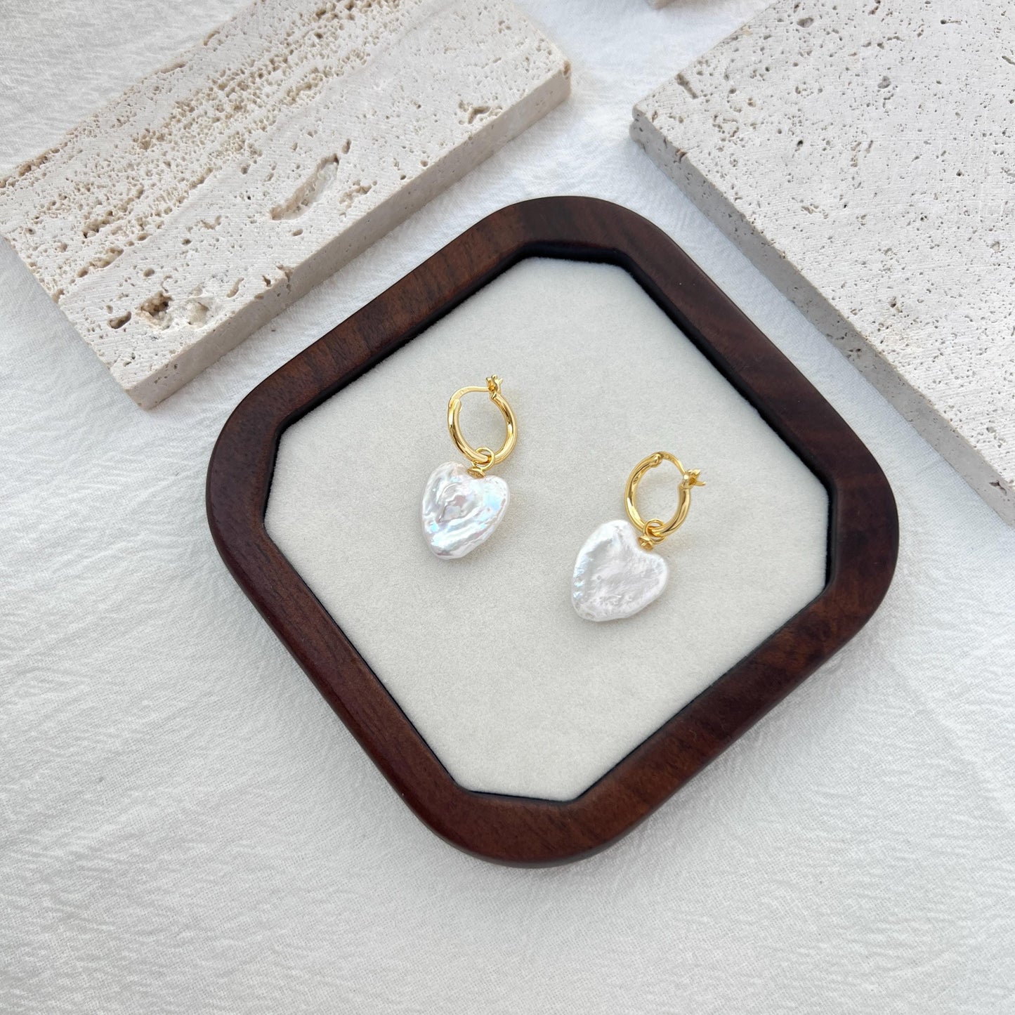 Heart Pearl Hoop Earrings,Freshwater Pearl Huggie Earrings,Gold Hoops With Baroque Heart Pearl,Dainty Bridal Jewelry,Birthday Gift for Her