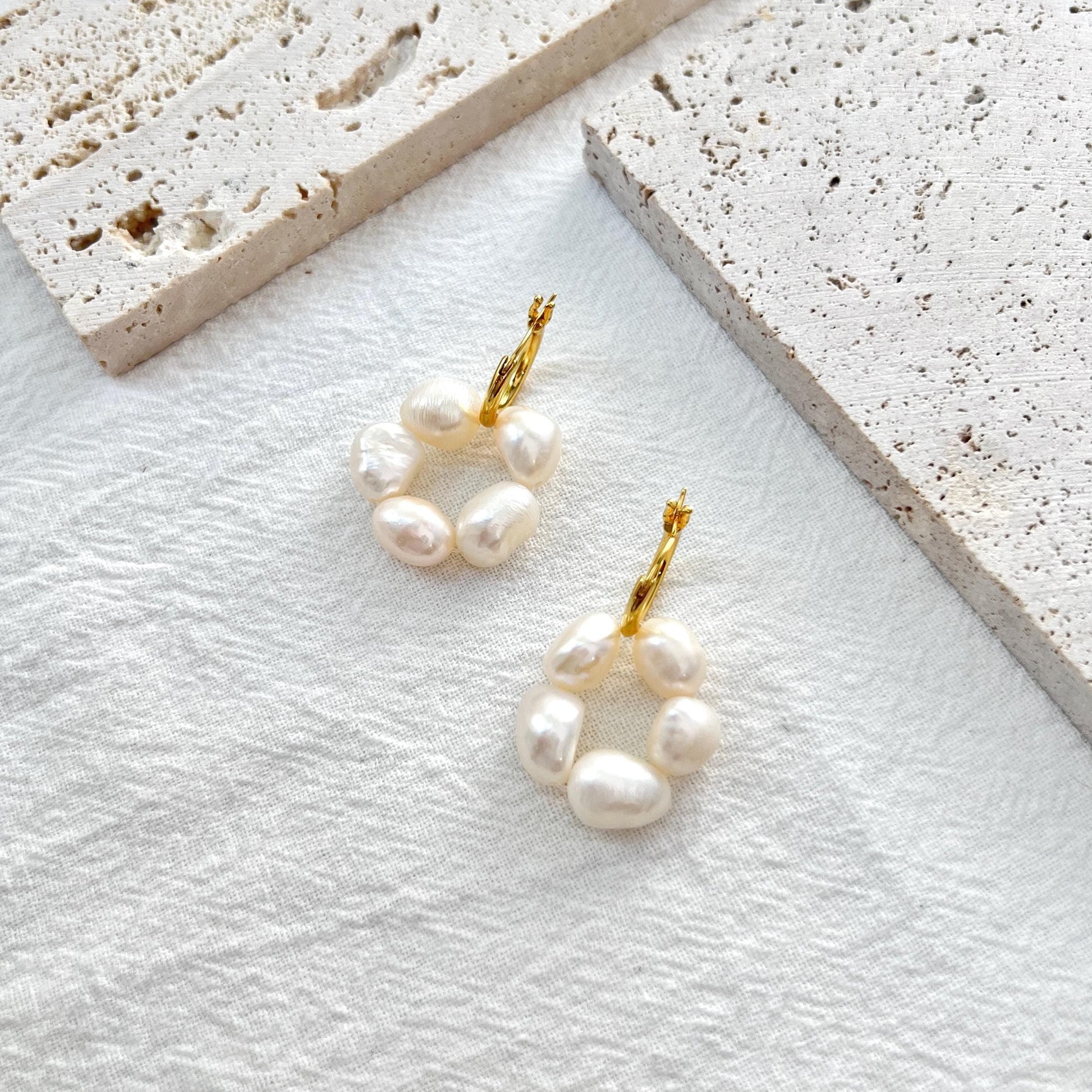 Freshwater Pearl Flower Hoop Earrings,Dainty Baroque Pearl Bead Huggie Earrings,Minimalist Drop Dangle Earrings,Wedding Jewelry,Gift For Her