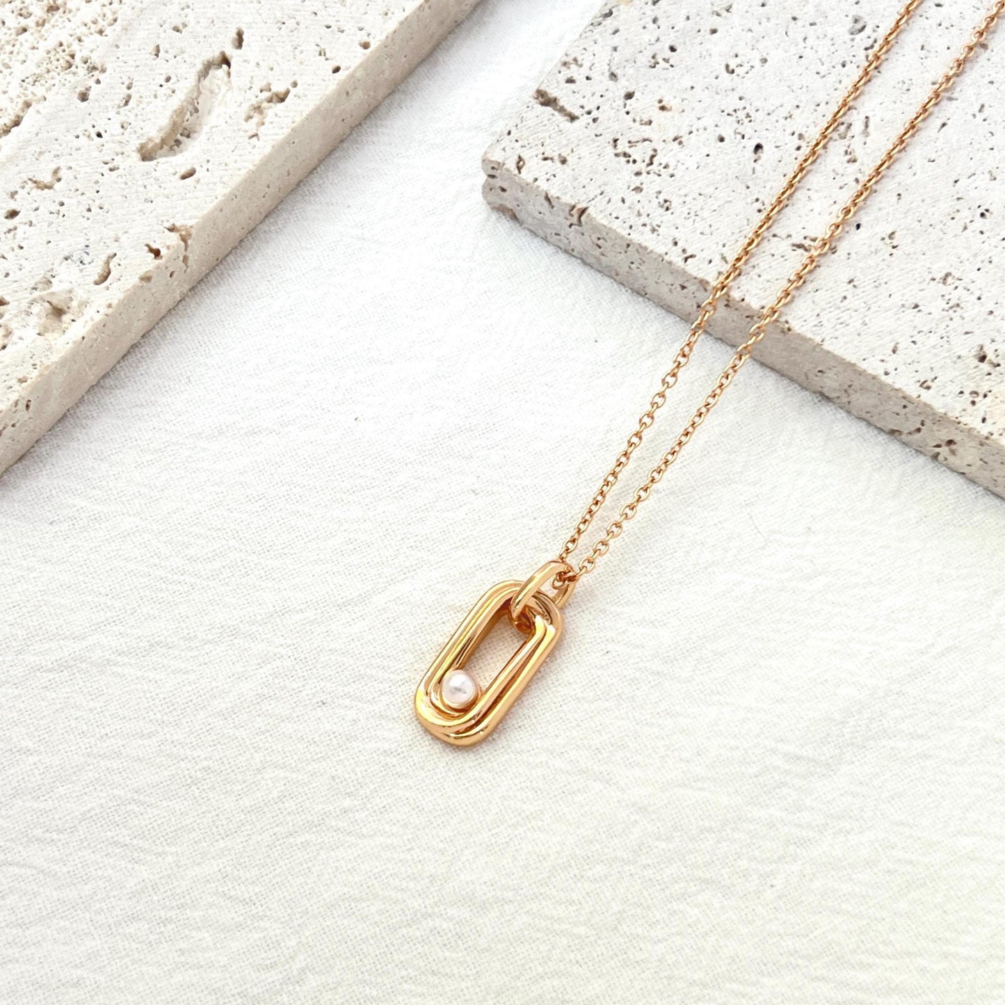 Freshwater Pearl Twisted 18K Gold Necklace,Dainty Swirl Bar Necklace,Minimalist Coiled Everyday Jewelry,Wedding Bridal Jewelry,Birthday Gift