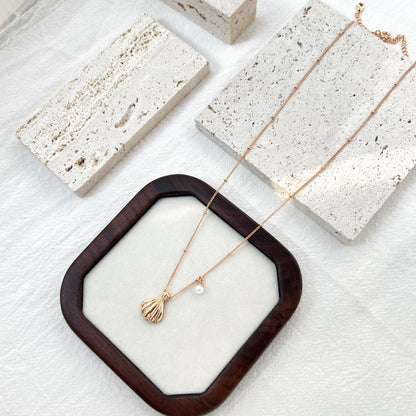 18K Gold Shell Freshwater Pearl Charm Necklace,Minimalist Shell Jewelry,Dainty Wedding Bridal Necklace,Bridesmaid Gift,Birthday Gift For Her
