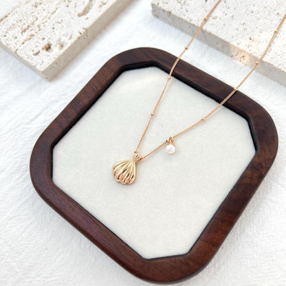 18K Gold Shell Freshwater Pearl Charm Necklace,Minimalist Shell Jewelry,Dainty Wedding Bridal Necklace,Bridesmaid Gift,Birthday Gift For Her