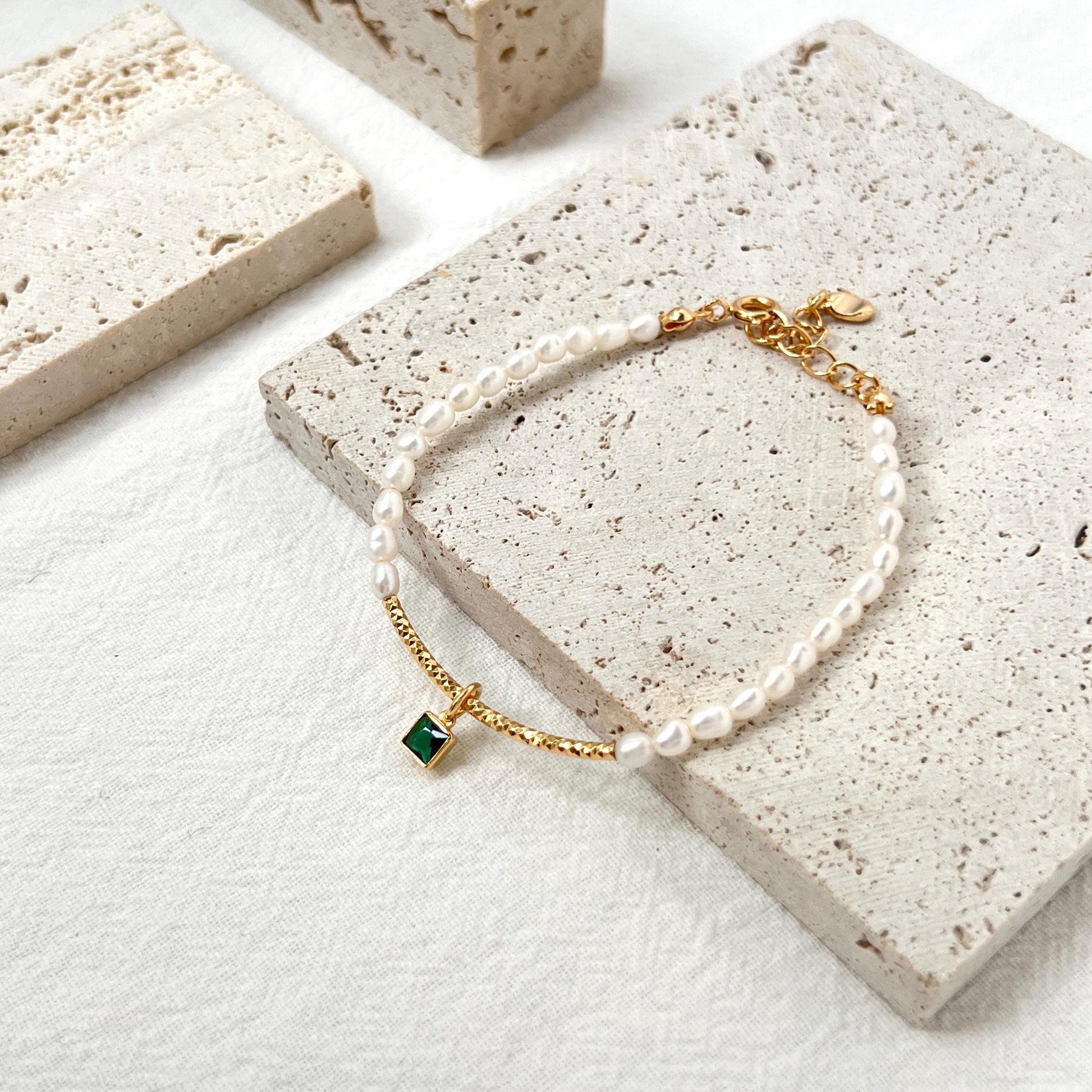 18K Gold Dainty Green CZ Charm Baroque Pearl Beads Bracelet,Minimalist Elegant Beaded Bracelet,Wedding Bridal Jewelry,Birthday Gift For Her