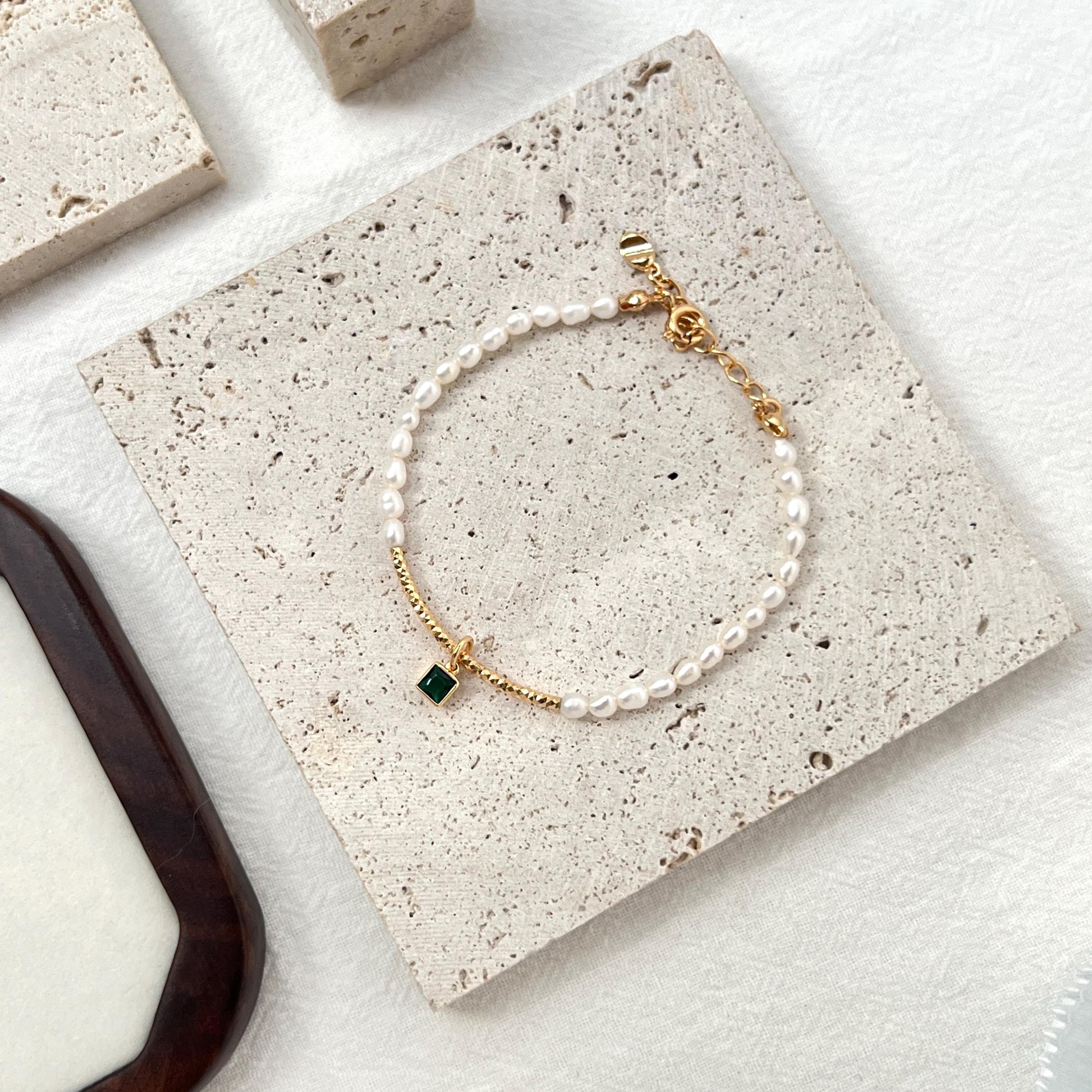 18K Gold Dainty Green CZ Charm Baroque Pearl Beads Bracelet,Minimalist Elegant Beaded Bracelet,Wedding Bridal Jewelry,Birthday Gift For Her