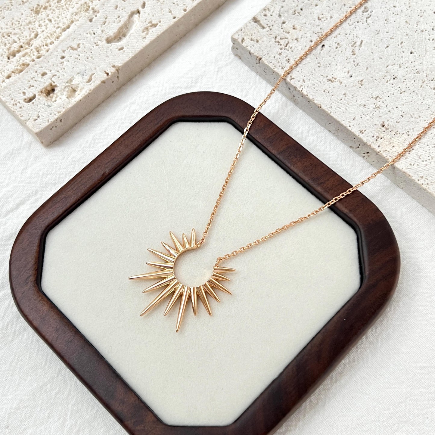 18K Vintage Gold Celestial Sun Necklace,Minimalist Sunshine Necklace,Dainty Sunburst Necklace,Elegant Everyday Jewelry,Birthday Gift for Her