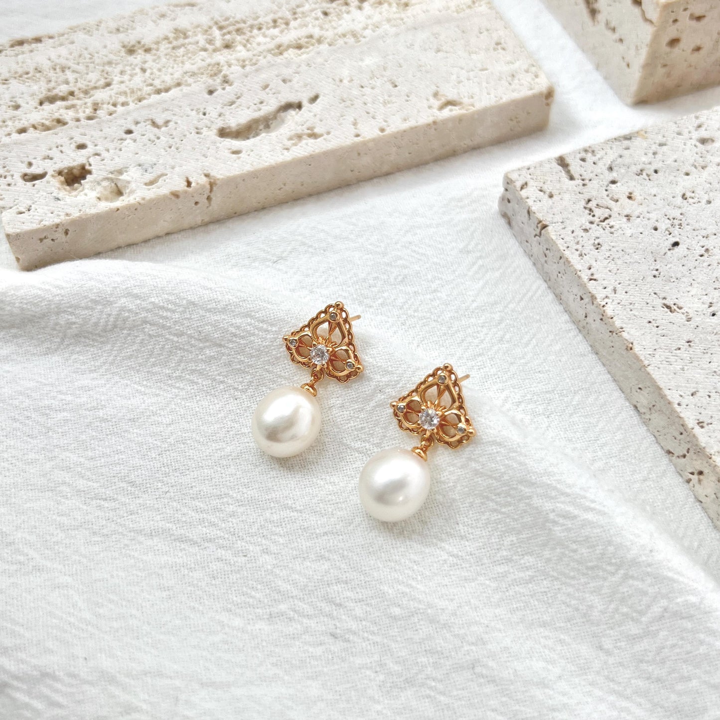 18K Vintage Gold Freshwater Baroque Pearl Dangling Earrings,Dainty CZ Drop Earrings,Minimalist Elegant Earrings,Bridal Jewelry,Birthday Gift