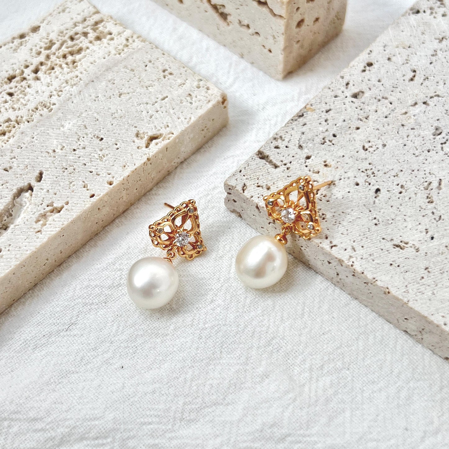 18K Vintage Gold Freshwater Baroque Pearl Dangling Earrings,Dainty CZ Drop Earrings,Minimalist Elegant Earrings,Bridal Jewelry,Birthday Gift