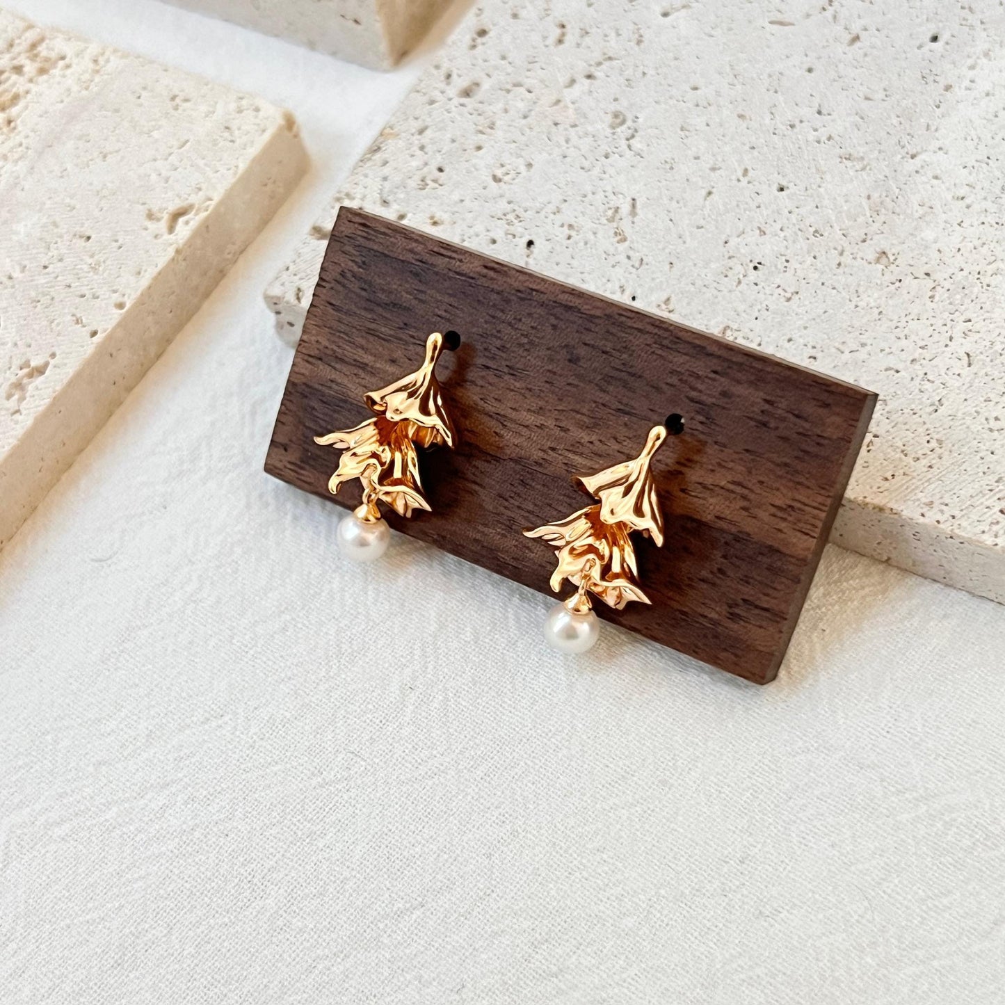 18K Gold Christmas Tree Pearl Dangle Earrings,Dainty Forest Jingle Earrings,Minimalist Freshwater Pearl Drop Earrings,Birthday Gifts For Her