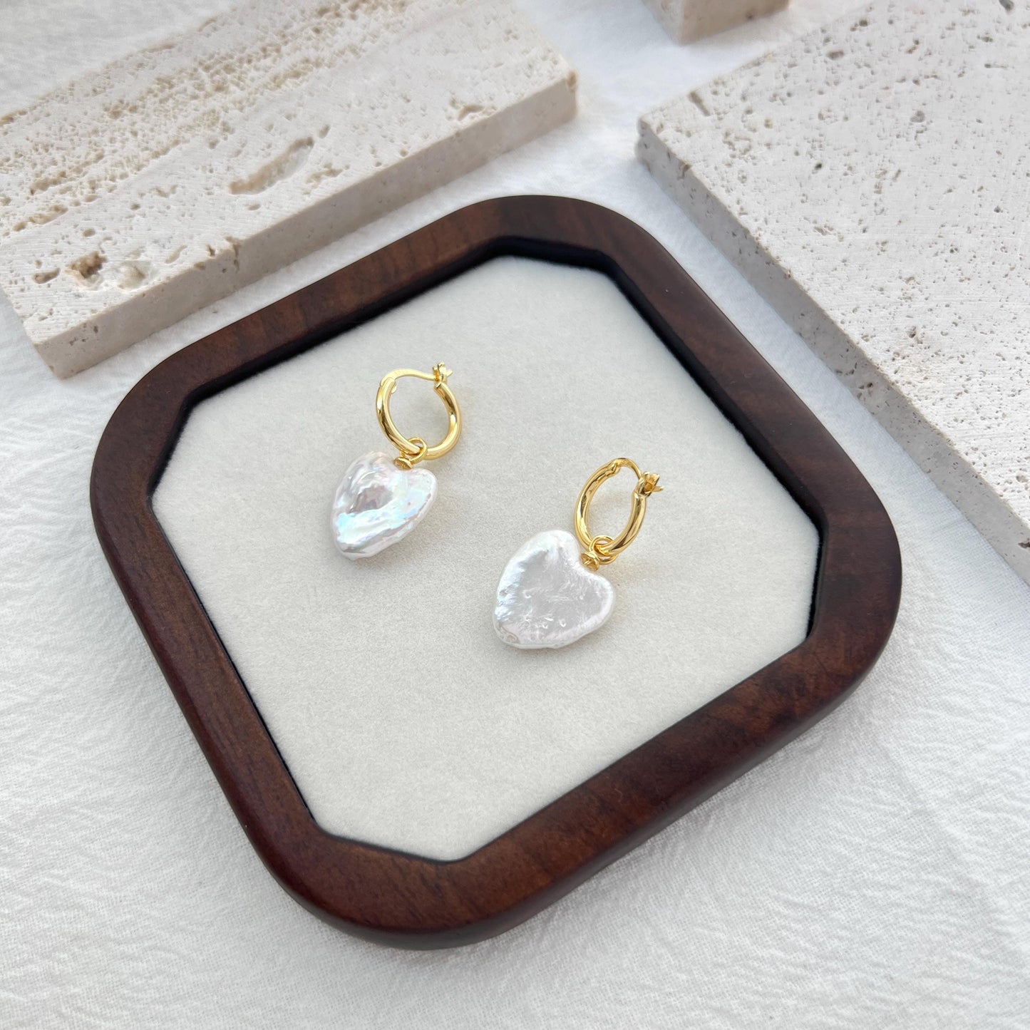 Heart Pearl Hoop Earrings,Freshwater Pearl Huggie Earrings,Gold Hoops With Baroque Heart Pearl,Dainty Bridal Jewelry,Birthday Gift for Her