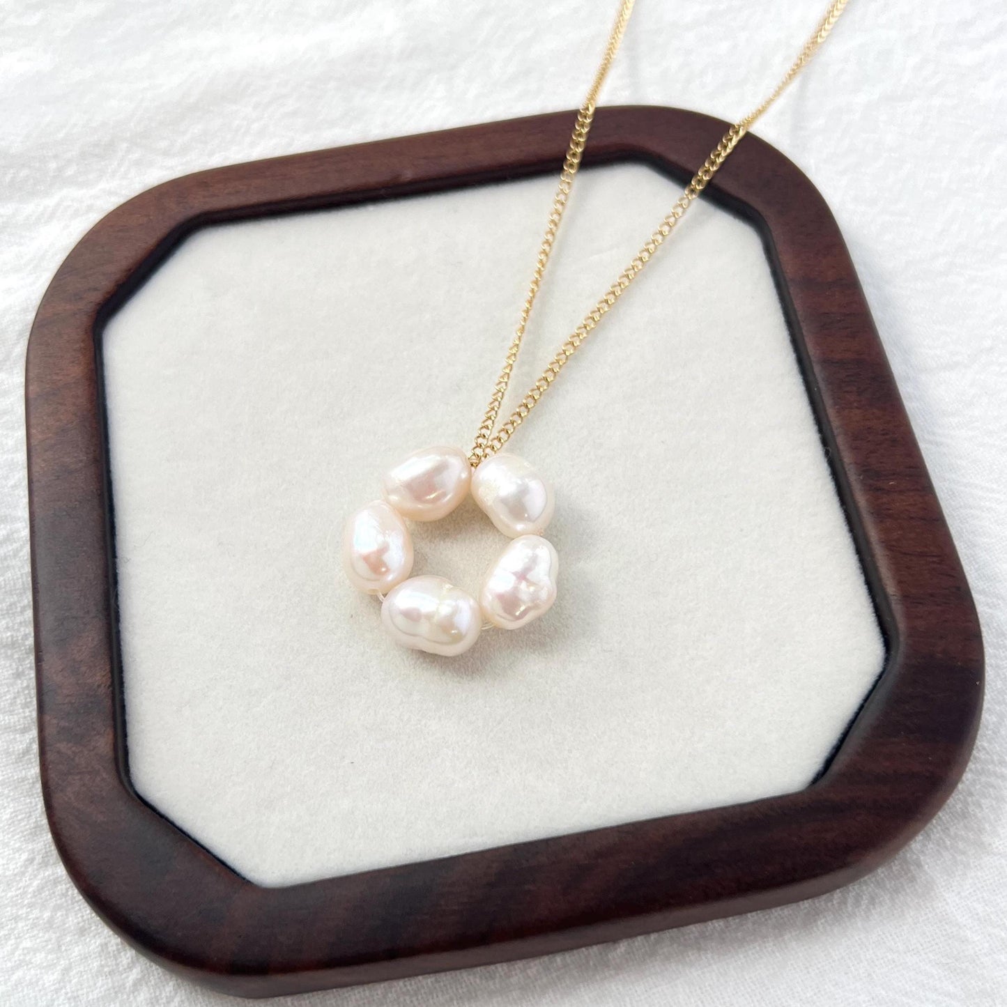 Dainty Freshwater Baroque Pearl Beaded Flower Necklace,Minimalist Everyday Floral Necklace,Bridesmaid Gift,Birthday Christmas Gift For Women