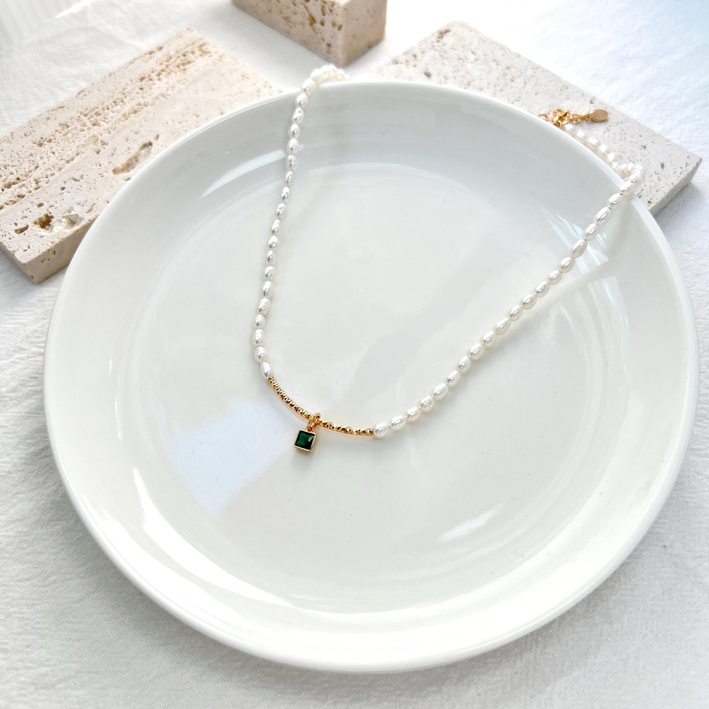 18K Gold Dainty Freshwater Baroque Pearl Beaded Necklace,Green CZ Charm Choker,Minimalist Pearl Beads Necklace,Bridal Jewelry,Gift For Her