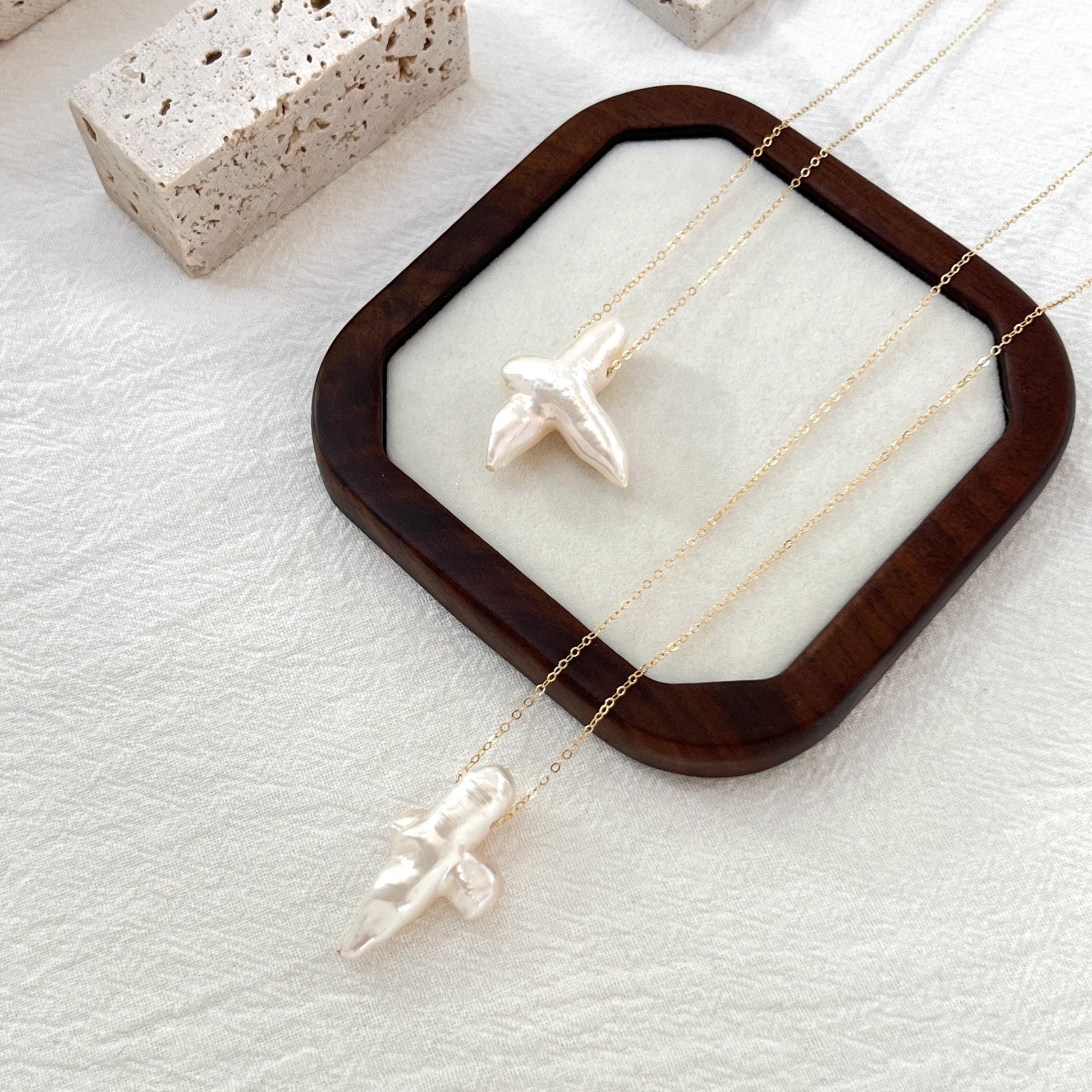 Baroque Pearl Cross Necklace,Minimalist Religious Crossing Jewelry,Dainty Cross Pearl Necklace,Catholic Gift,Birthday Christmas Gift For Her