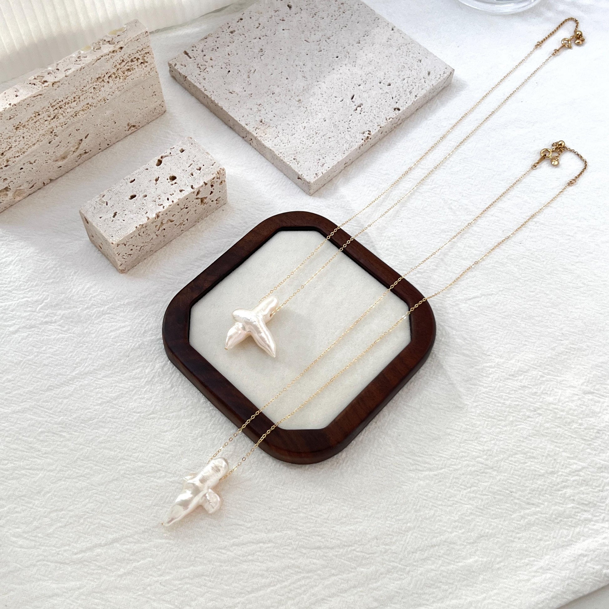 Baroque Pearl Cross Necklace,Minimalist Religious Crossing Jewelry,Dainty Cross Pearl Necklace,Catholic Gift,Birthday Christmas Gift For Her