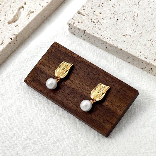 Dainty Freshwater Pearl Dangling Earrings,Minimalist Gold Drop Earrings,Everyday Dangle Earrings,Wedding Jewelry,Birthday Gift For Her