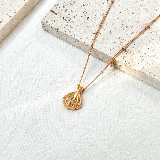 18K Gold Shell Freshwater Pearl Charm Necklace,Minimalist Shell Jewelry,Dainty Wedding Bridal Necklace,Bridesmaid Gift,Birthday Gift For Her