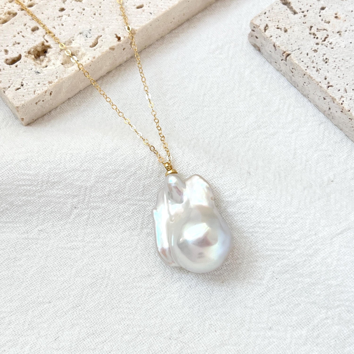 Large Freshwater Baroque Pearl Minimalist Statement Necklace,Big Pearl Dainty Gold Chain Everyday Necklace,Wedding Jewelry,Gifts For Her