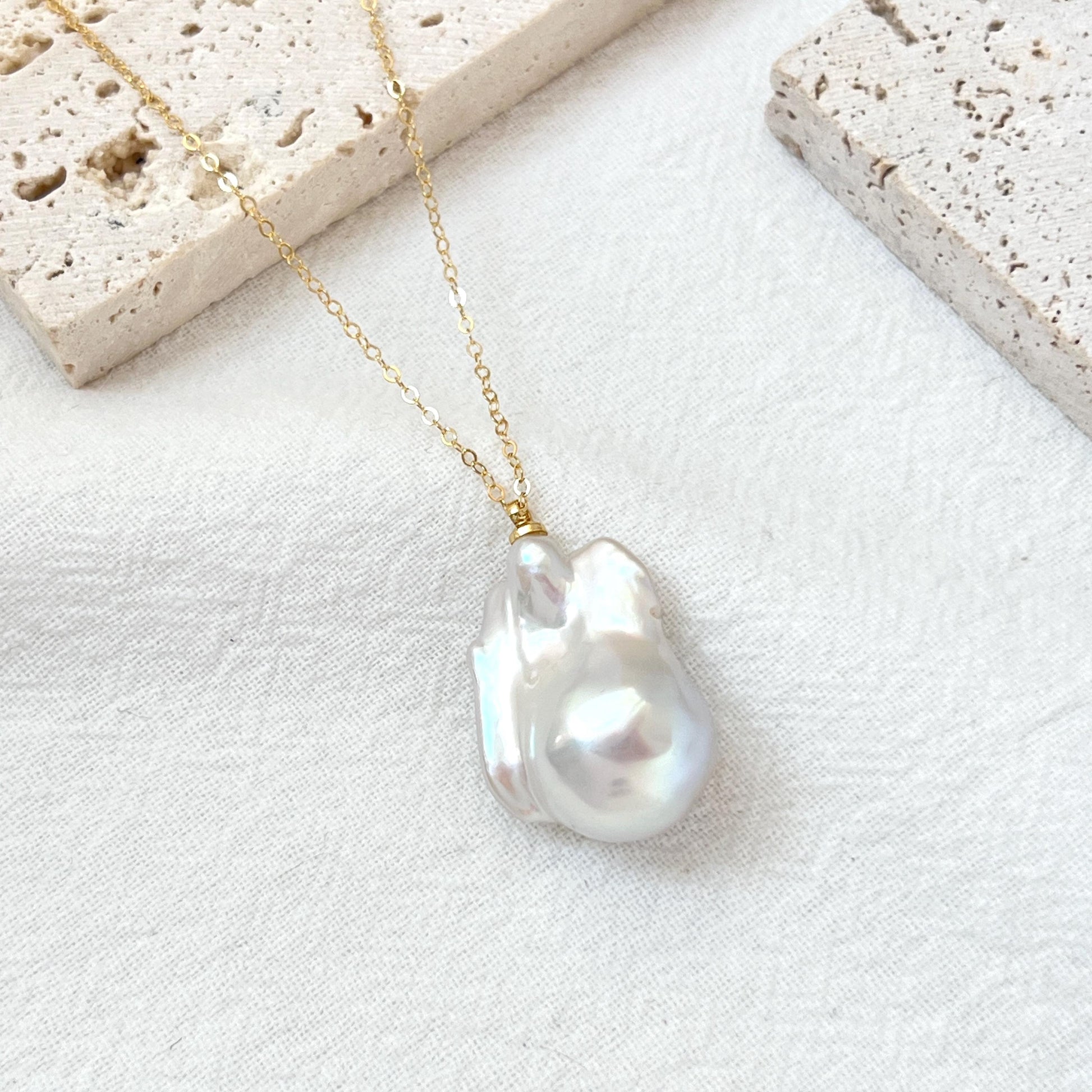 Large Freshwater Baroque Pearl Minimalist Statement Necklace,Big Pearl Dainty Gold Chain Everyday Necklace,Wedding Jewelry,Gifts For Her