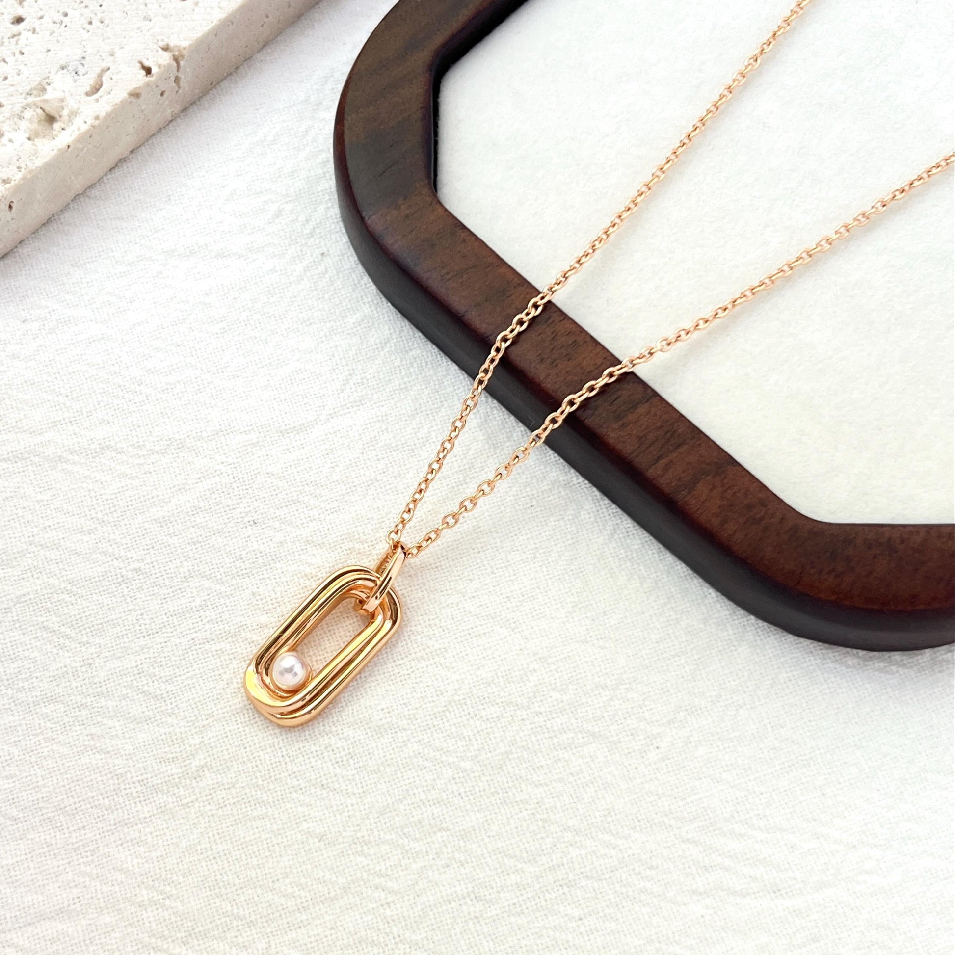 Freshwater Pearl Twisted 18K Gold Necklace,Dainty Swirl Bar Necklace,Minimalist Coiled Everyday Jewelry,Wedding Bridal Jewelry,Birthday Gift