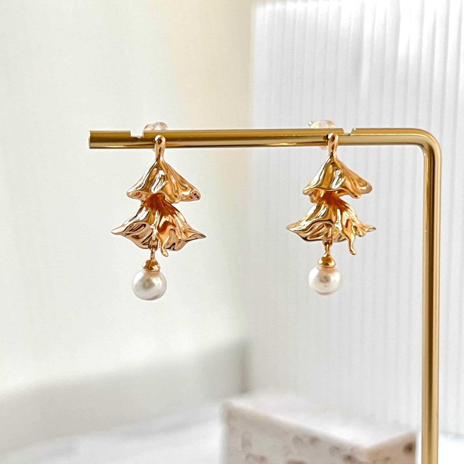 18K Gold Christmas Tree Pearl Dangle Earrings,Dainty Forest Jingle Earrings,Minimalist Freshwater Pearl Drop Earrings,Birthday Gifts For Her