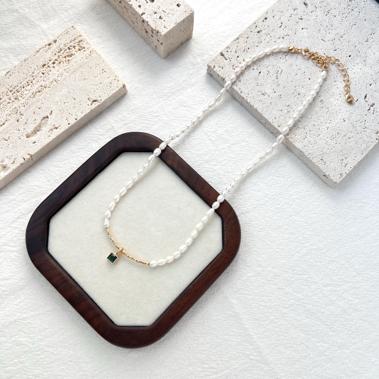 18K Gold Dainty Freshwater Baroque Pearl Beaded Necklace,Green CZ Charm Choker,Minimalist Pearl Beads Necklace,Bridal Jewelry,Gift For Her