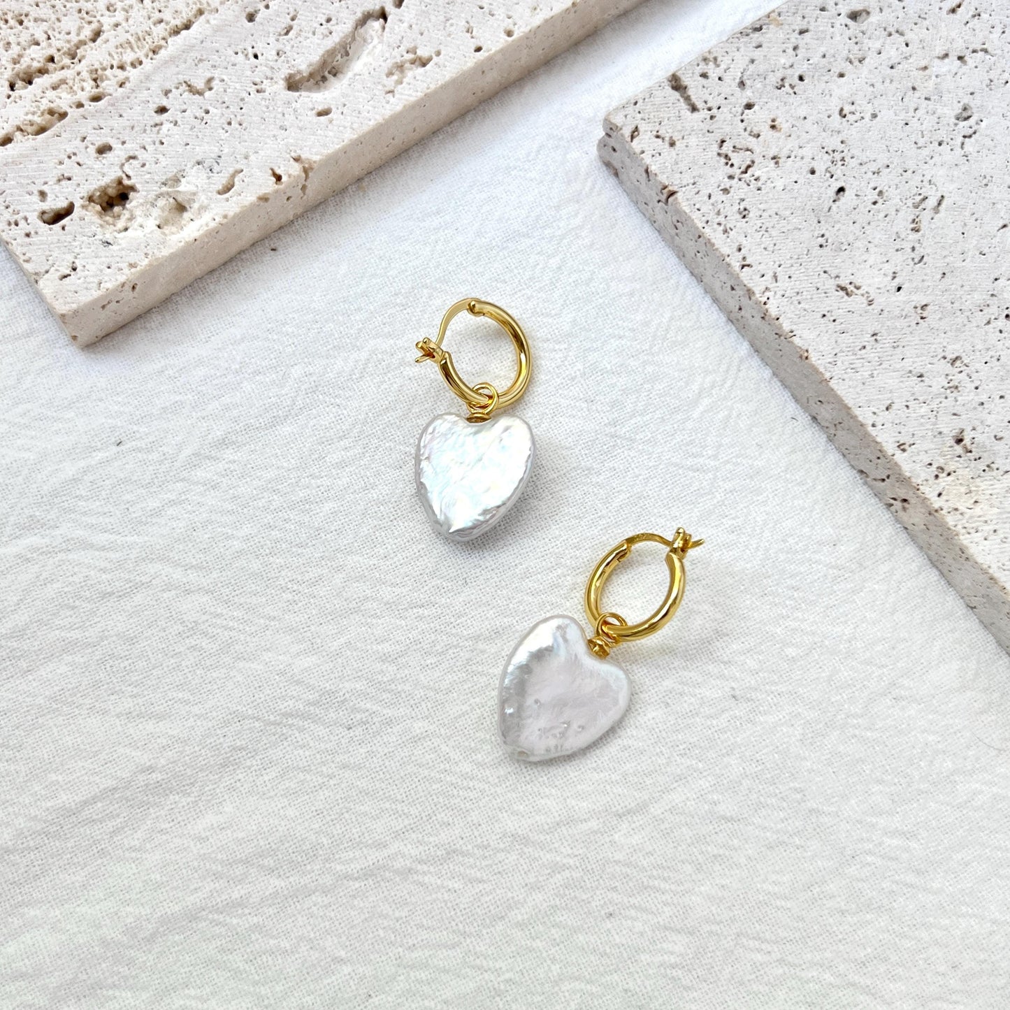 Heart Pearl Hoop Earrings,Freshwater Pearl Huggie Earrings,Gold Hoops With Baroque Heart Pearl,Dainty Bridal Jewelry,Birthday Gift for Her