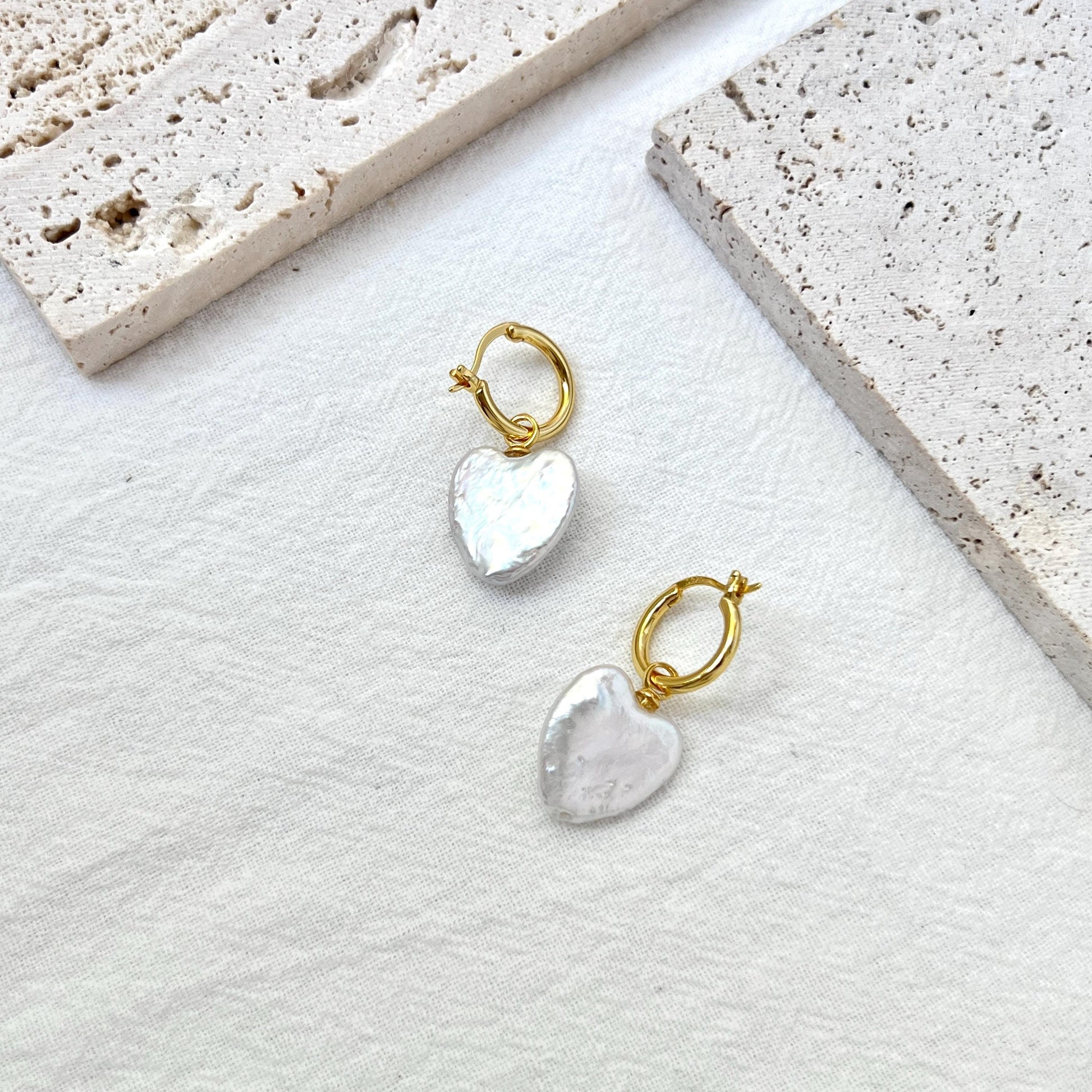 Heart Pearl Hoop Earrings,Freshwater Pearl Huggie Earrings,Gold Hoops With Baroque Heart Pearl,Dainty Bridal Jewelry,Birthday Gift for Her