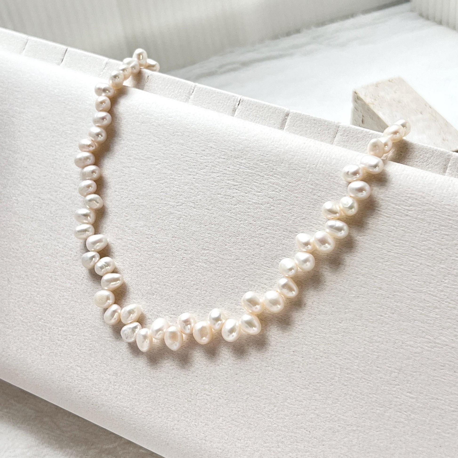 18K Gold Dainty Baroque Pearl Beaded Wedding Choker Necklace,Minimalist Elegant Bridal Jewelry,Bridesmaid Gift,Christmas Gift,Birthday Gift