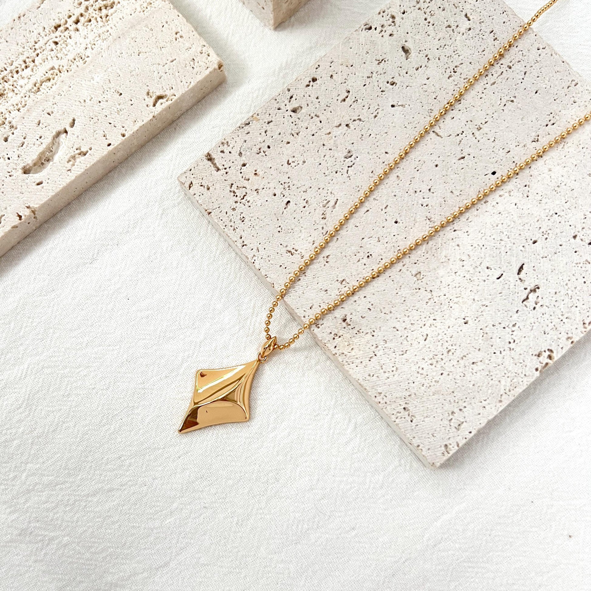 18K Vintage Gold Star Celestial Rhombus Necklace,Minimalist Dainty Everyday Necklace,Birthday Anniversary Bridesmaid Wedding Gifts For Her