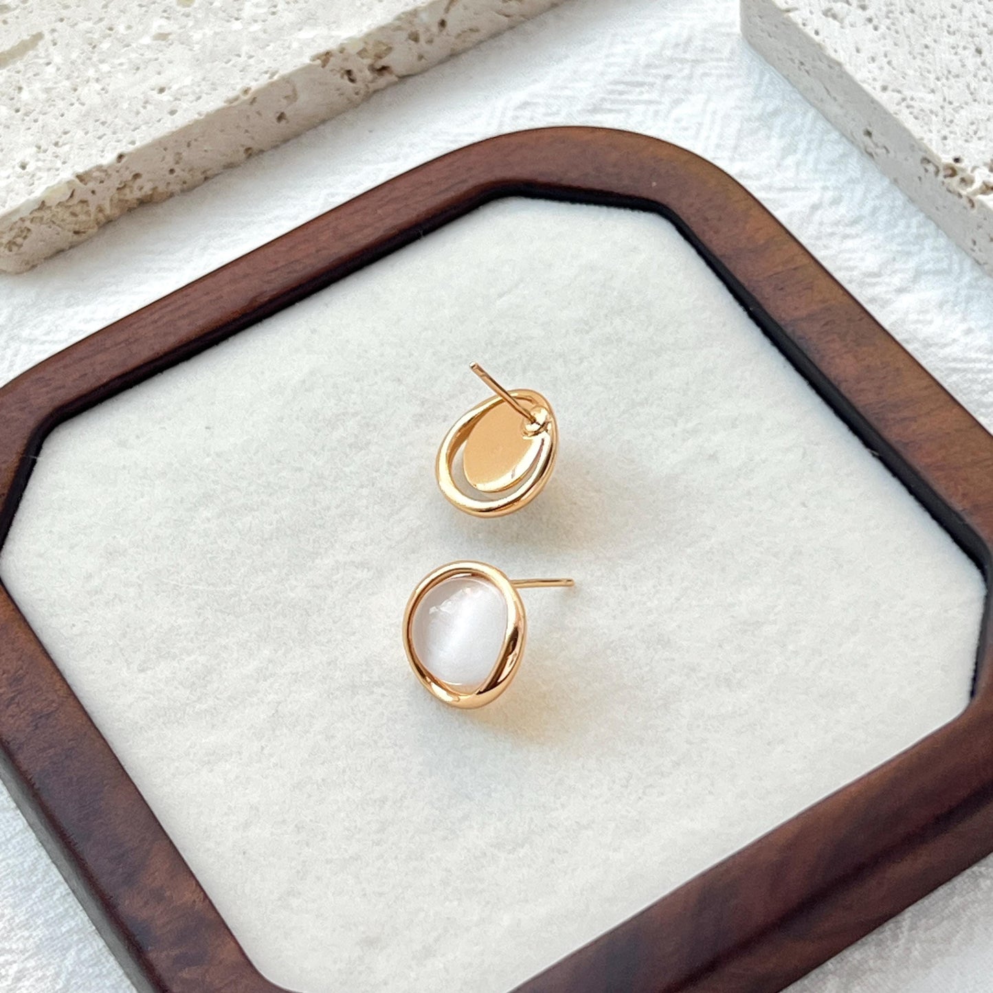 18K Vintage Gold Cat’s Eye Stud Earrings,Minimalist Light Gray Stone Earrings Studs,Dainty Everyday Jewelry,Christmas Birthday Gift For Her