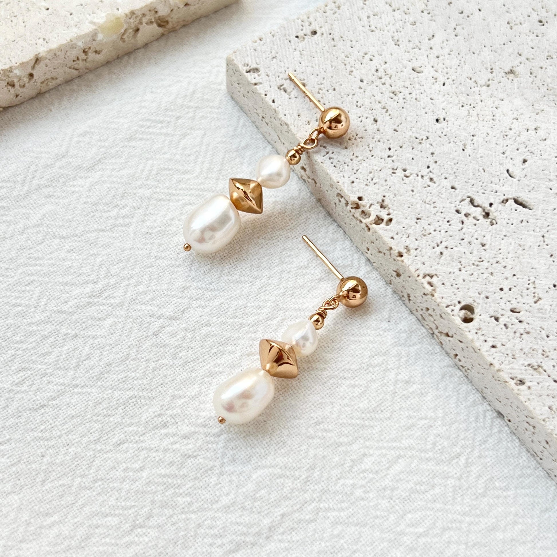 18K Vintage Gold Freshwater Baroque Pearl Dangling Earrings,Minimalist Dainty Pearl Drop Earrings,Wedding Jewelry,Birthday Gifts For Her