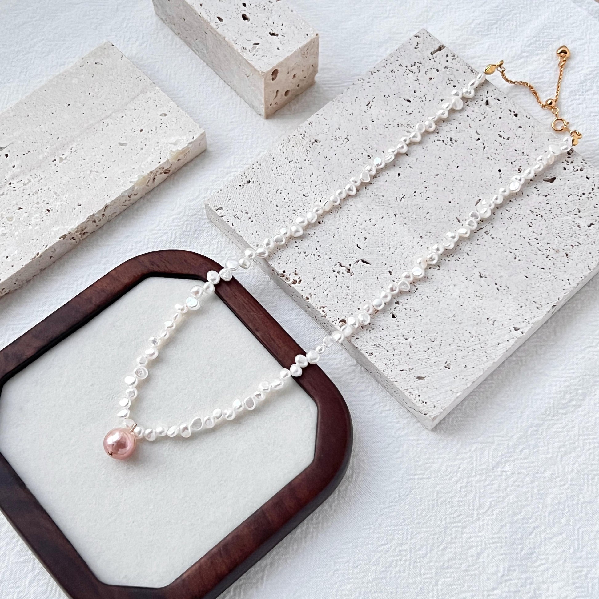 Dainty Freshwater Baroque Pearl Beaded Zigzag Necklace,Minimalist Dainty Interlaced Pearl Bead Choker,Wedding Bridal Jewelry,Birthday Gifts