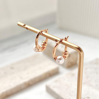 18K Gold Pearl Hoop Earrings,Small Huggie Earrings With Knot Detail,Minimalist Pearl Hoops,Dainty Chic Everyday Earrings Hoop,Gift for Her