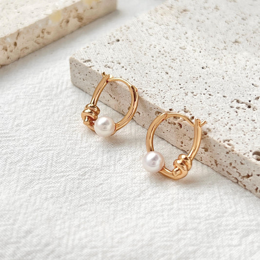 18K Gold Pearl Hoop Earrings,Small Huggie Earrings With Knot Detail,Minimalist Pearl Hoops,Dainty Chic Everyday Earrings Hoop,Gift for Her